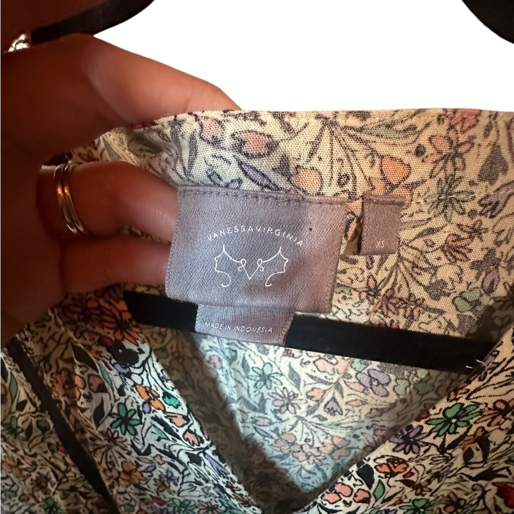Anthropologie Vanessa Virginia Floral Rayon Button Down Blouse Size XS EUC - Picture 4 of 6